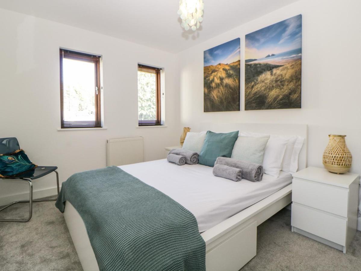 Iroko Villa Torpoint Bagian luar foto